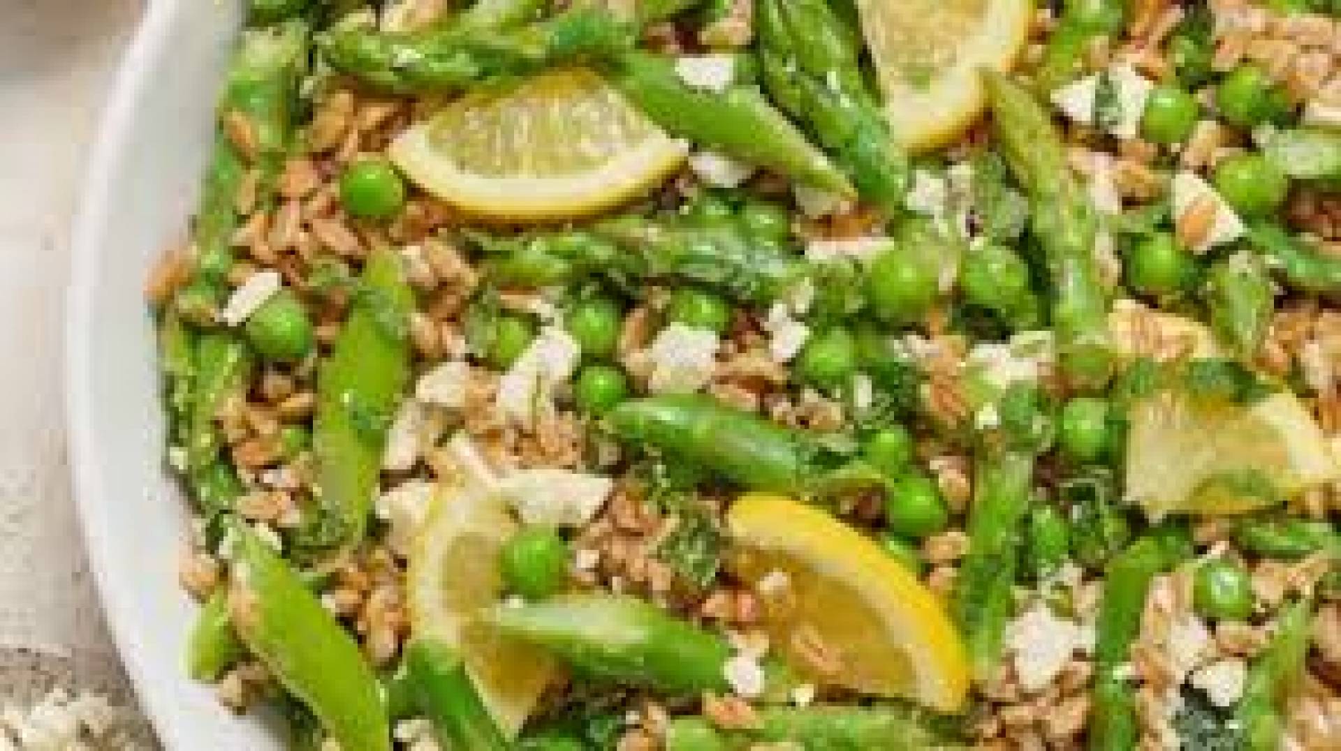 Garlic Butter Shrimp and Asparagus Farro Bowl