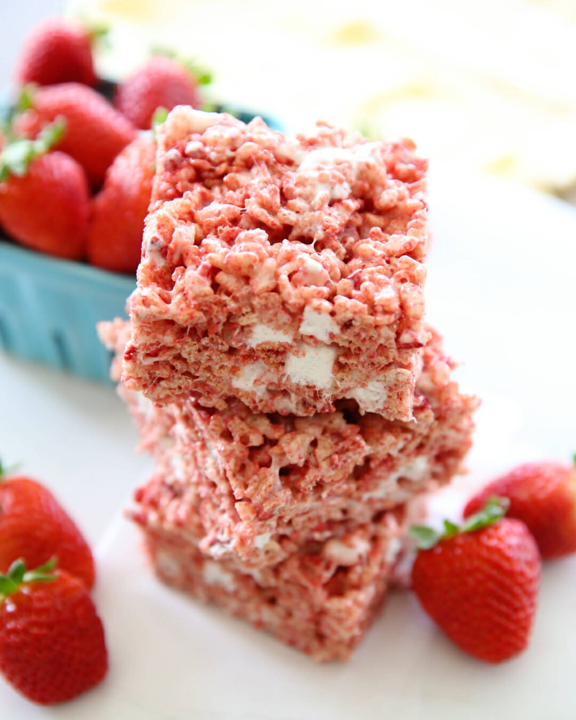 Strawberry Rice Krispie Treats